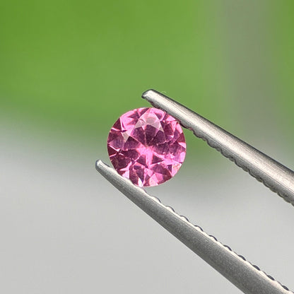 0.25 ct Natural Brownish Pink Spinel Vietnam. Round Shape. No Treatment.