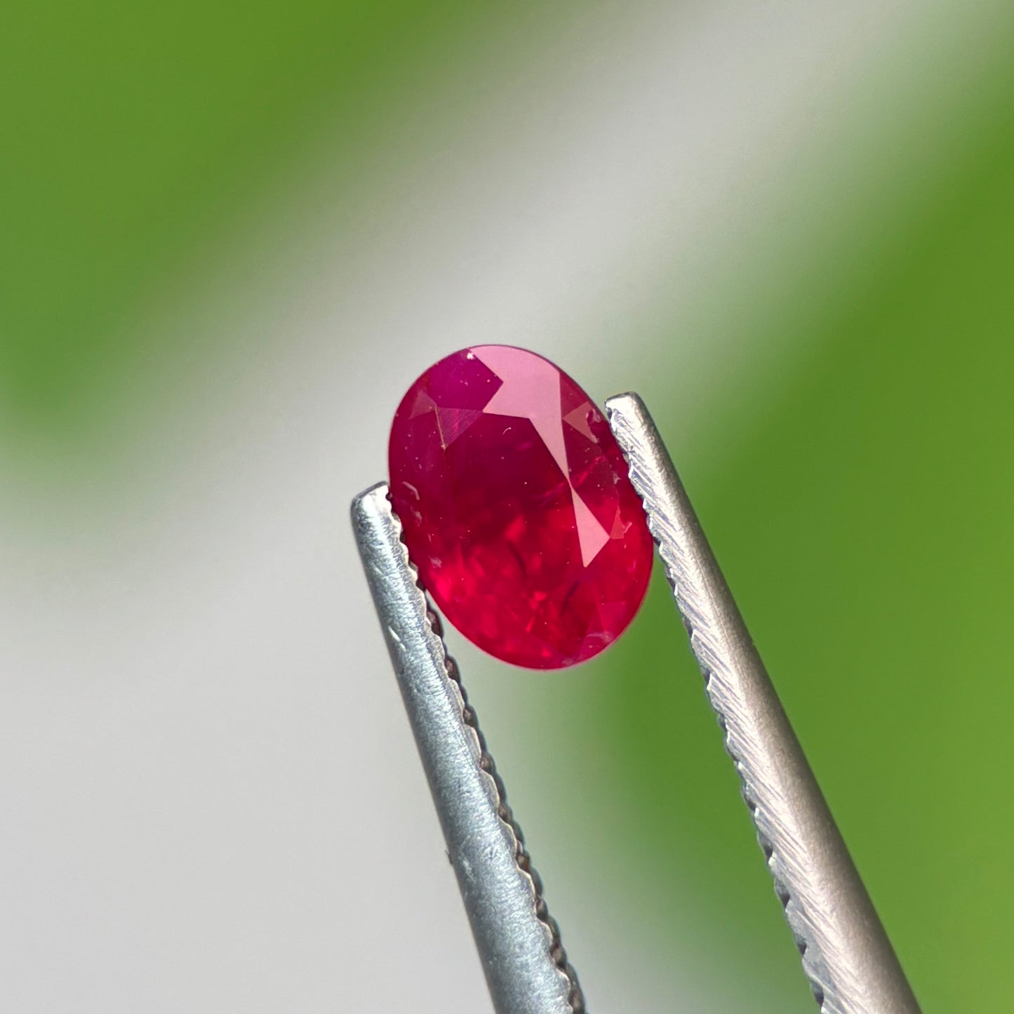 0.64 ct Natural Ruby Viet Nam. Oval Shape. No treatment.