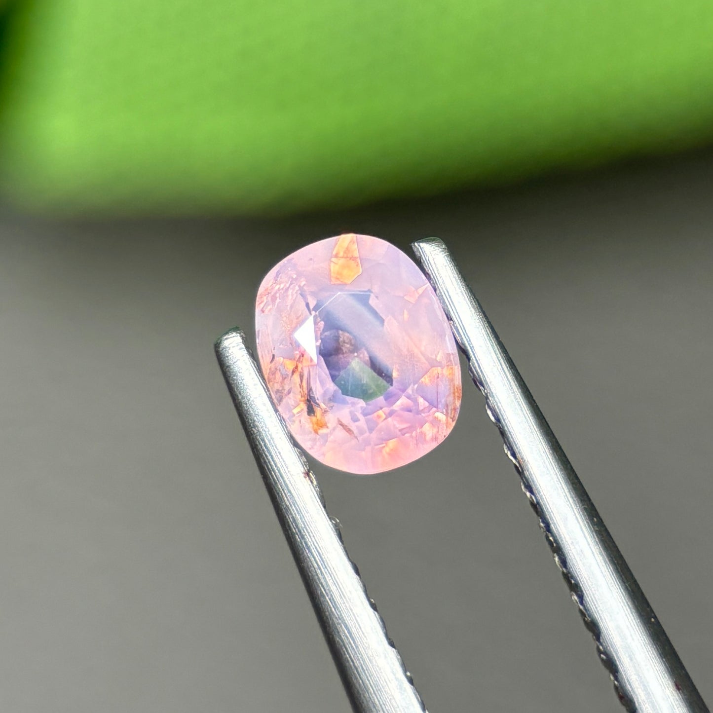 0,48ct Natural Pink Milky Sapphire Vietnam. Cushion Shape. No Treatment Milky Sapphire Luc Yen.