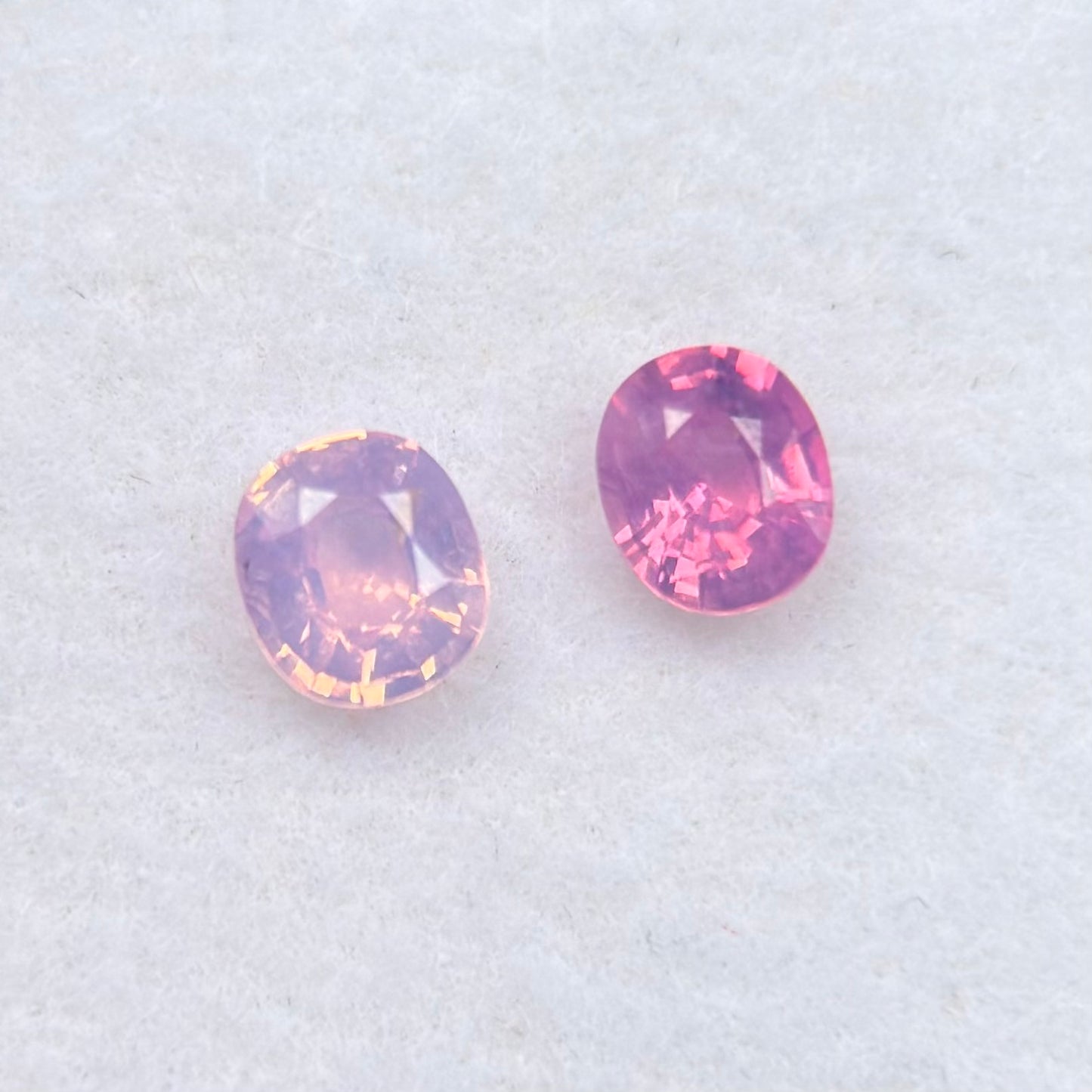 0.56 ct / 2Pcs Natural Pink  Milky Sapphire Viet Nam. Cushion Shape. No treatment.