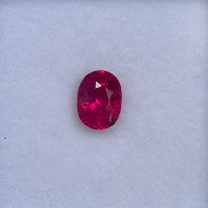 0.60 ct Natural Ruby Viet Nam. Oval Shape. No treatment.