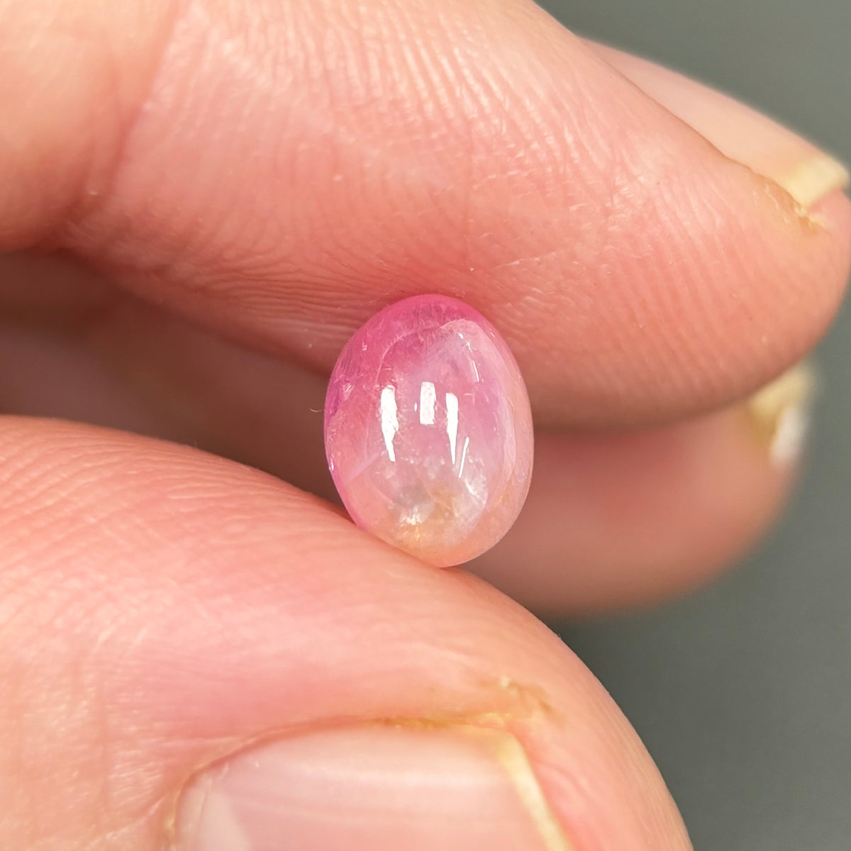 1,76ct Natural Pink Cacbochon Sapphire Viet Nam. No Treatment Sapphire Luc Yen.