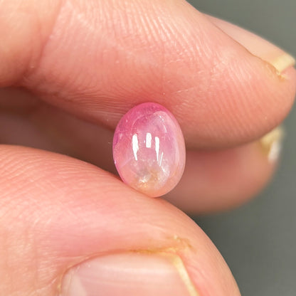 1,76ct Natural Pink Cacbochon Sapphire Viet Nam. No Treatment Sapphire Luc Yen.