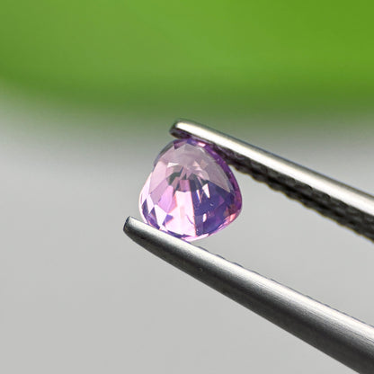 0.62ct Natural Pinkish Purple Sapphire Vietnam. Heart Shape. No treatment.