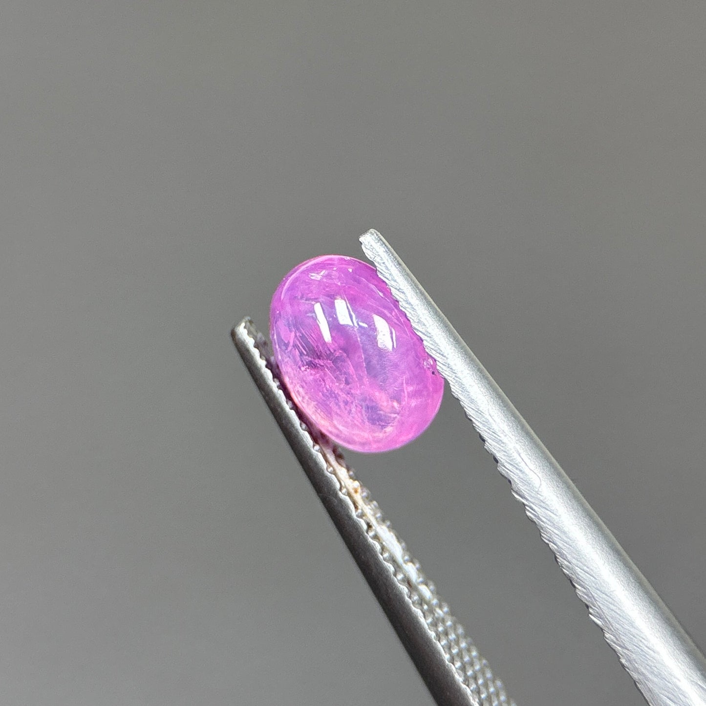0,87ct Natural Pink Cacbochon Sapphire Viet Nam. No Treatment Sapphire Luc Yen.