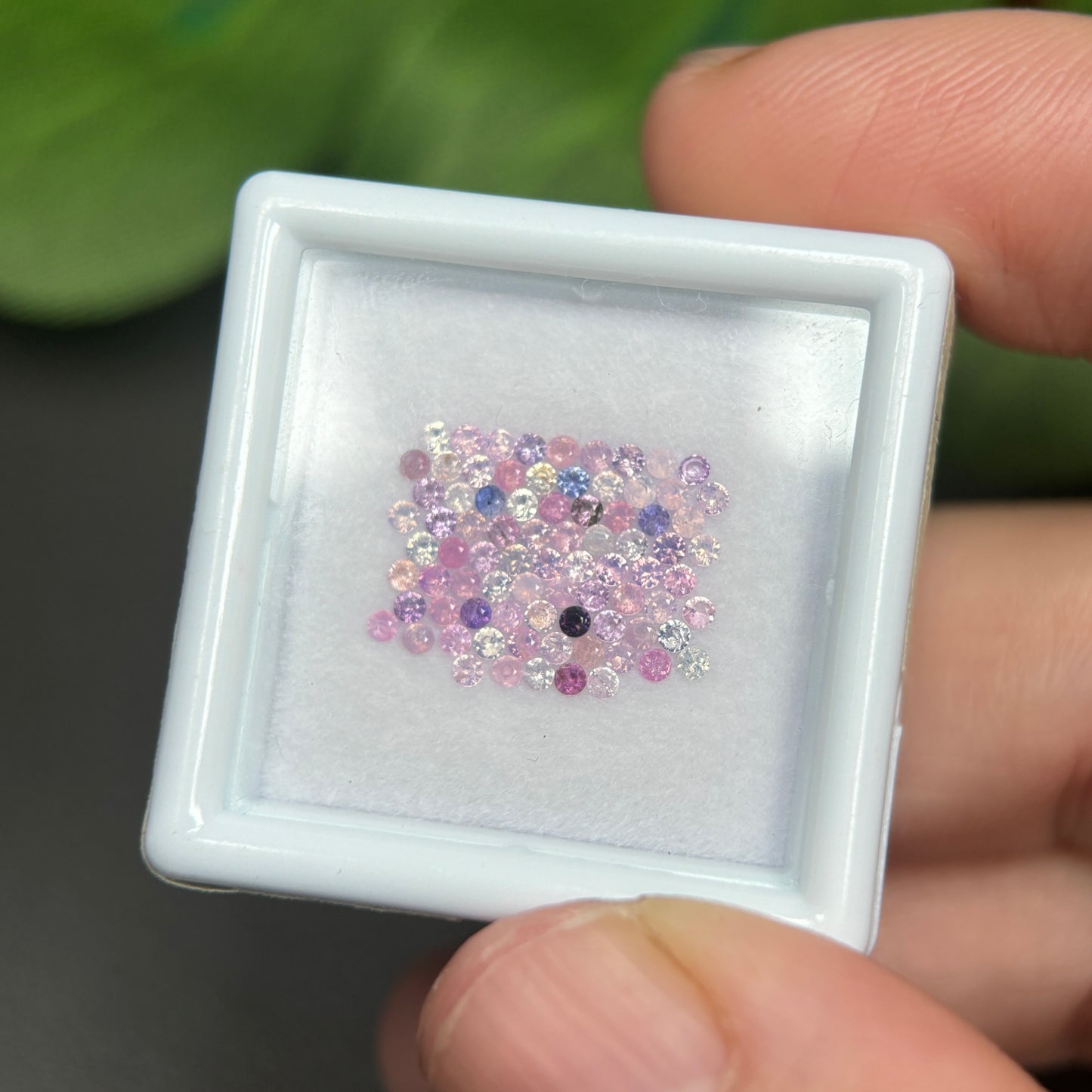 1,0ct/ 81Pcs Natural Sapphire Vietnam, Round Shape, C2 Quality, No Treatment Sapphire Luc Yen.