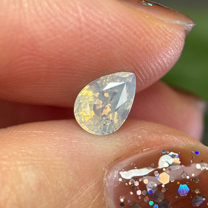 1.06ct Natural White Sapphire Vietnam.