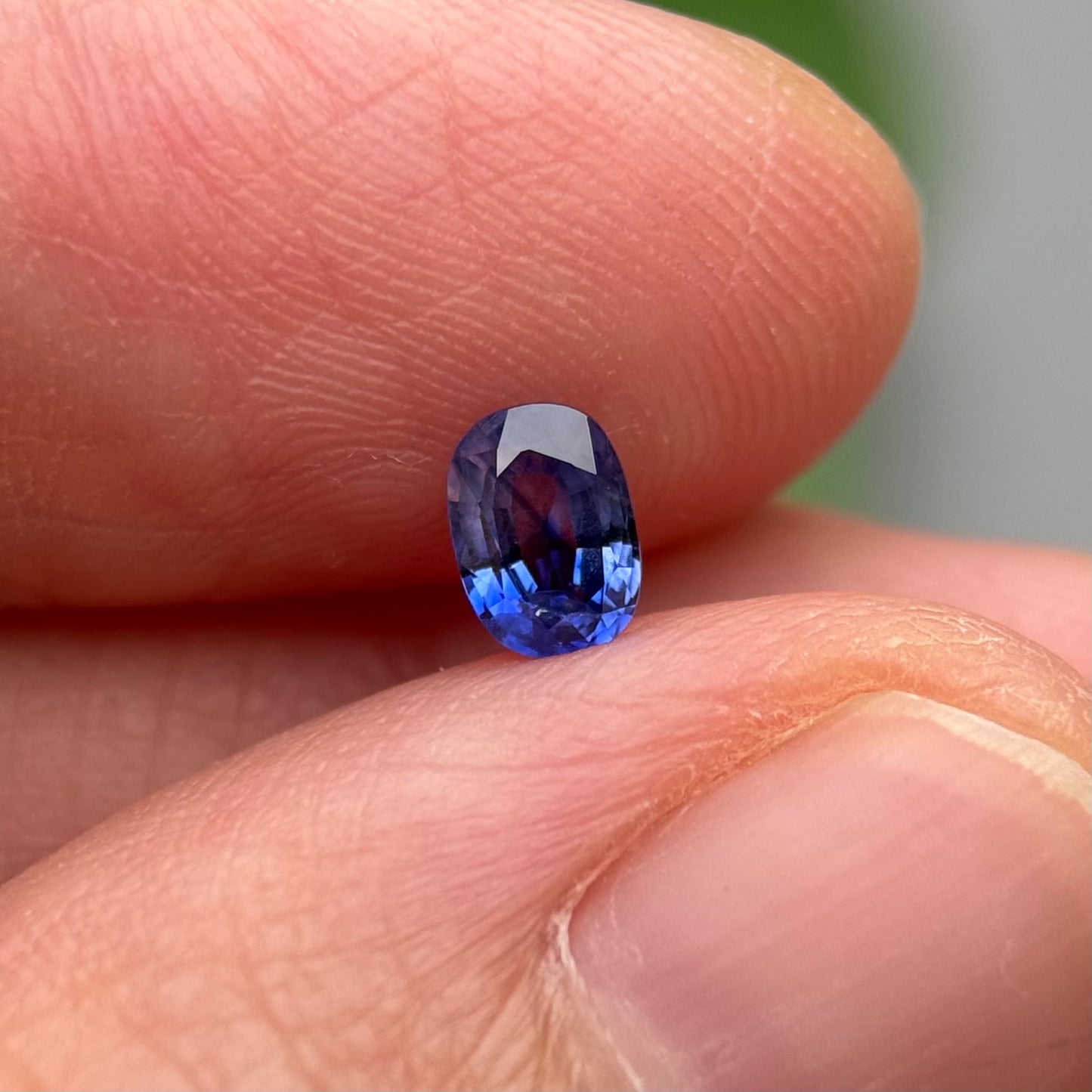 0.50 ct Natural Bicolour Blue - White Sapphire Vietnam. Cushion Shape. No Treatment.