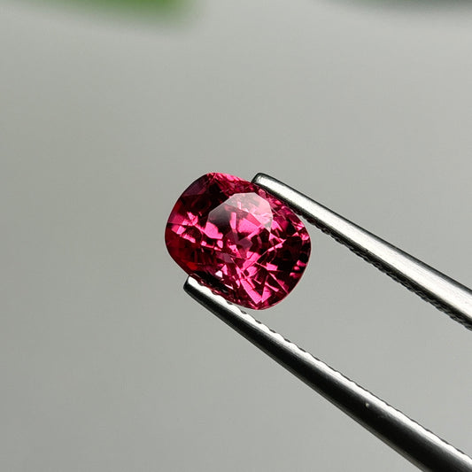 1.50ct Natural Brownish Red Spinel Vietnam. Cushion Shape.