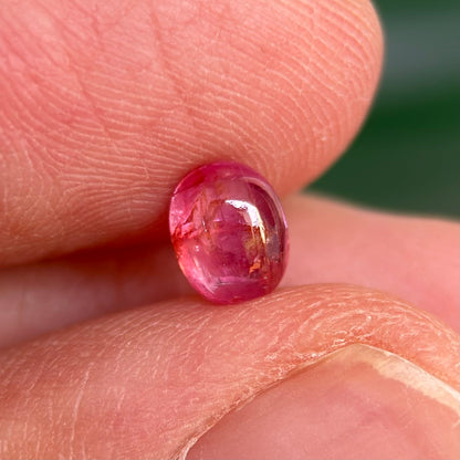 1.0 ct Natural Orangish Pink Sapphire Viet Nam. Cacbochon Cut. No treatment.