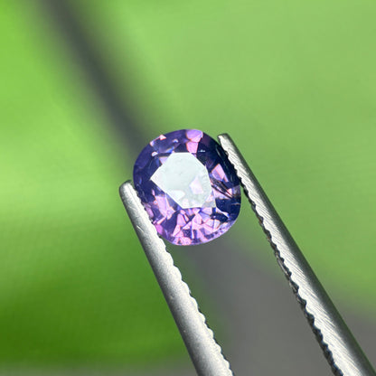 0,89 Natural Purple Sapphire Viet Nam. Cushion Shape. No Treatment Sapphire Luc Yen.