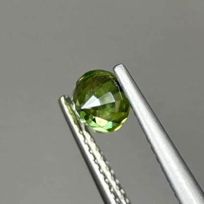 0,81ct Natural Green Sapphire Vietnam. Round Shape. No Treatment Sapphire Phan Thiet.