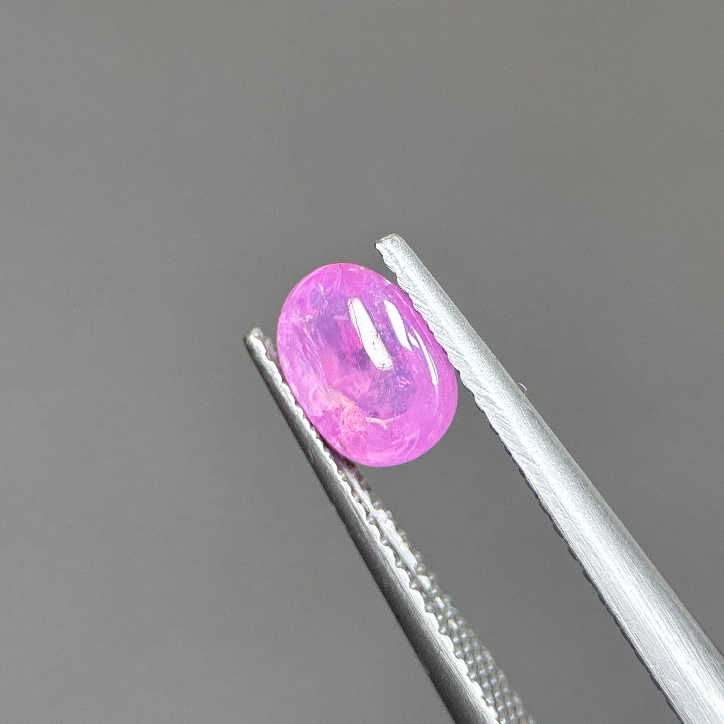 0,87ct Natural Pink Cacbochon Sapphire Viet Nam. No Treatment Sapphire Luc Yen.