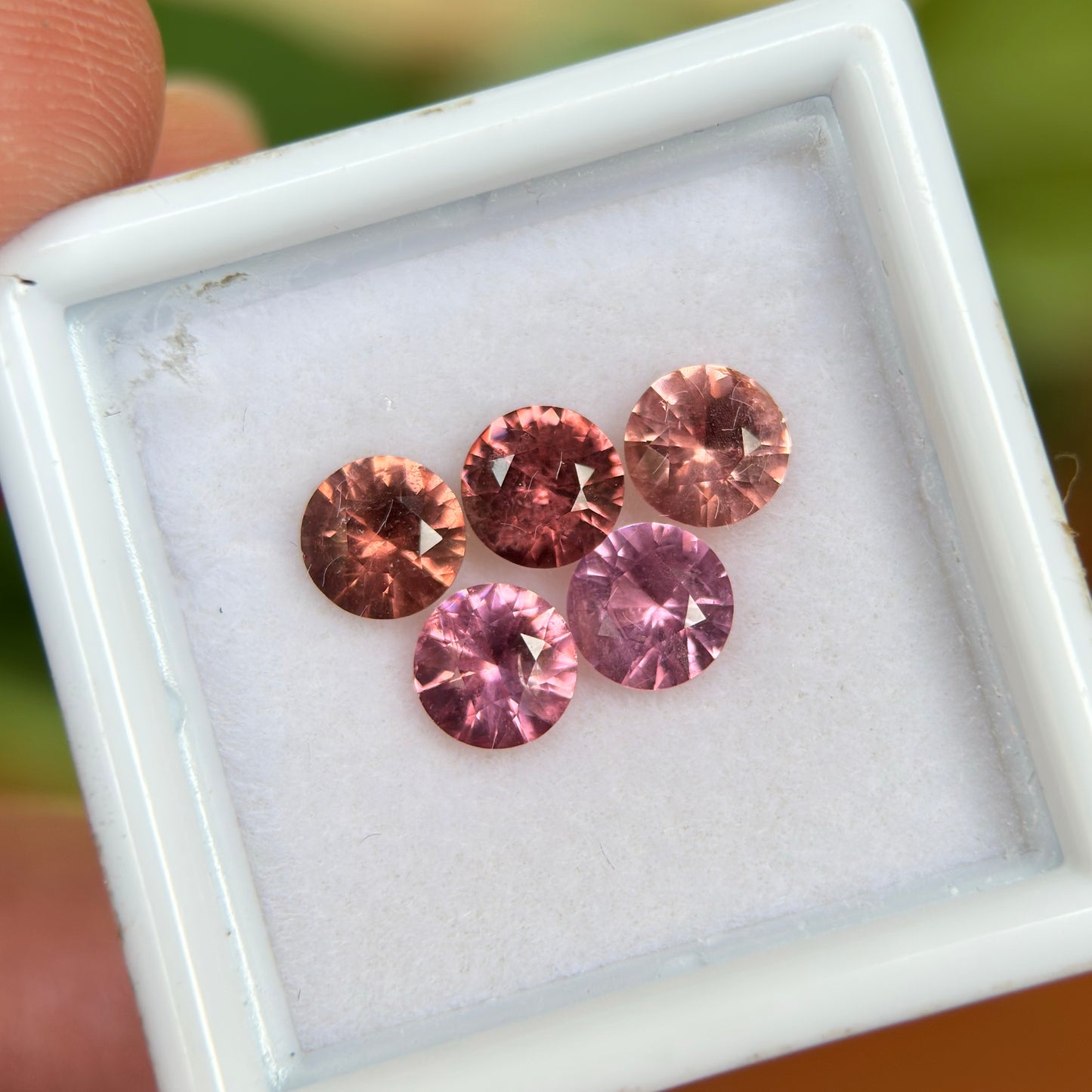2,51 ct/ 5 Pcs Natural Mix Color Spinel Vietnam. Round Shape.