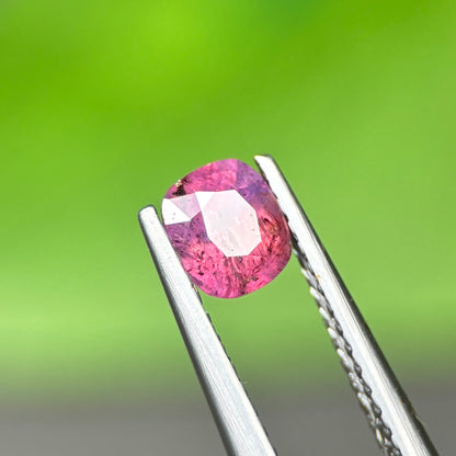 0,68ct Natural Orange Milky Sapphire Vietnam. Cushion Shape. No Treatment Milky Sapphire Luc Yen.