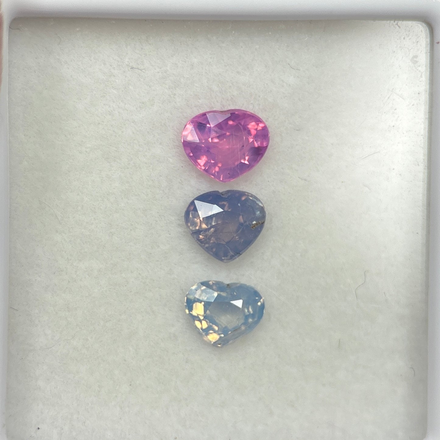 1,14ct/ 3Pcs Natural Milky Sapphire Viet Nam. Heart Shape. No Treatment Milky Sapphire Luc Yen.
