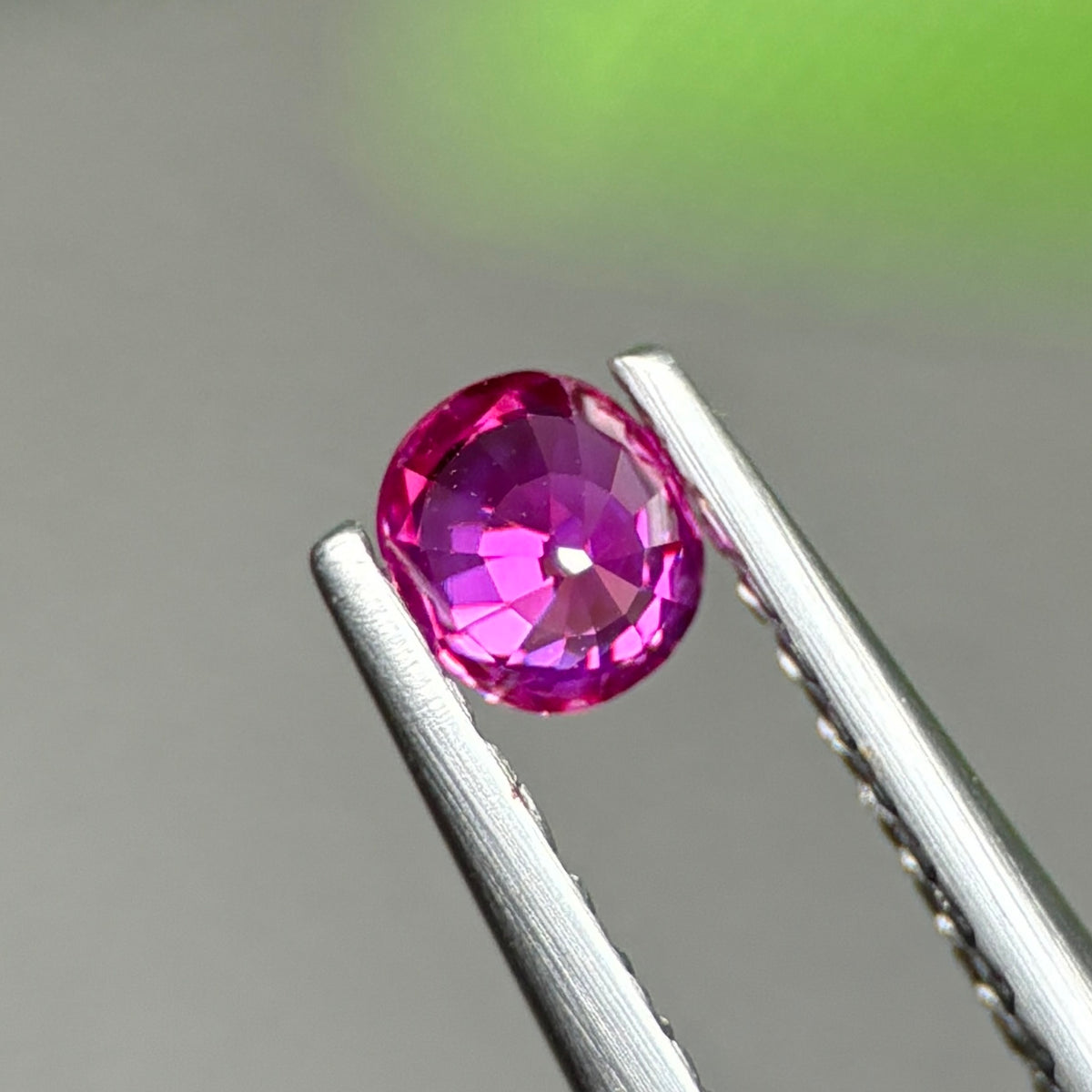 0,29ct Natural Pink Sapphire Viet Nam. Cushion Shape. No Treatment Sapphire Luc Yen.
