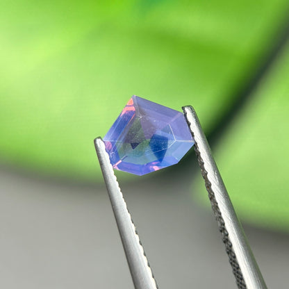 0,60 Natural Pinkish Purple Milky Sapphire Vietnam. Freeform. No Treatment Milky Sapphire Luc Yen.