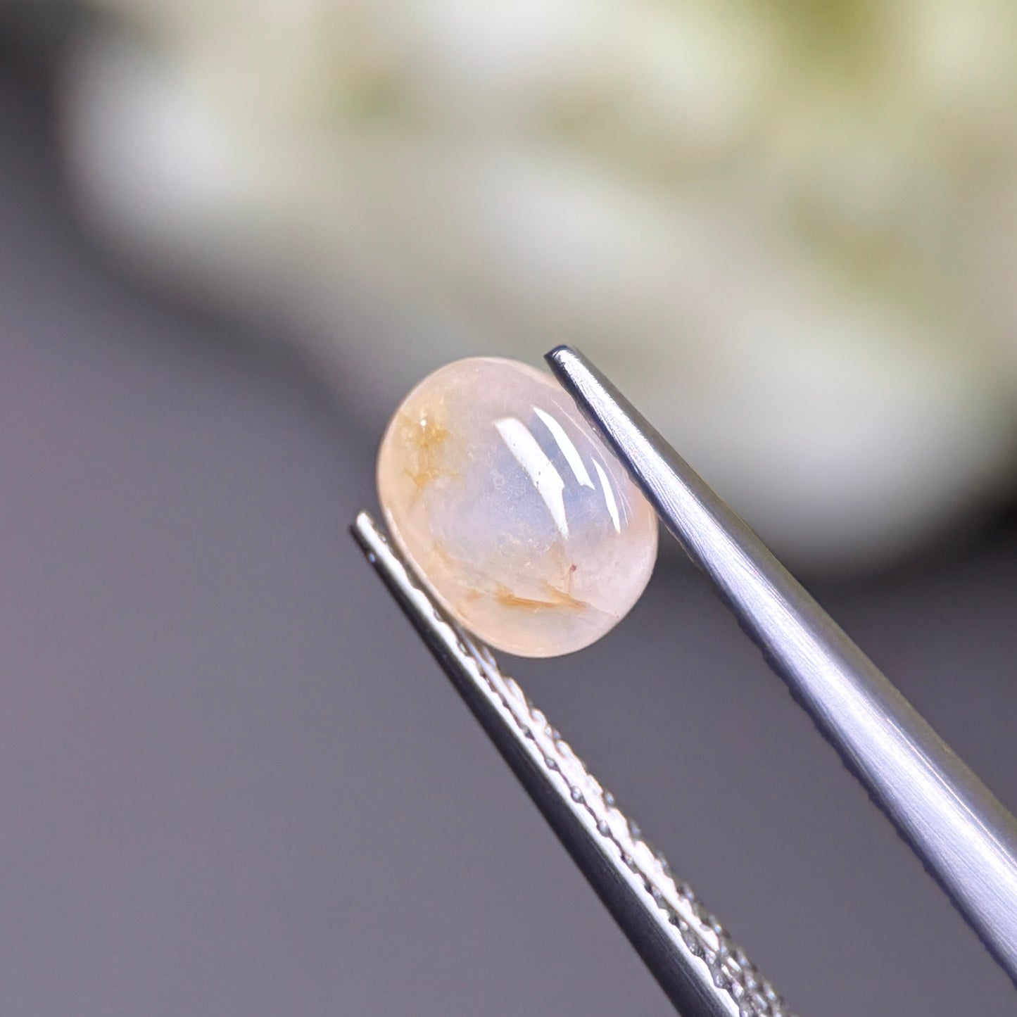 1.26ct Natural Yellowish White Cacbochon Sapphire Viet Nam. No treatment.