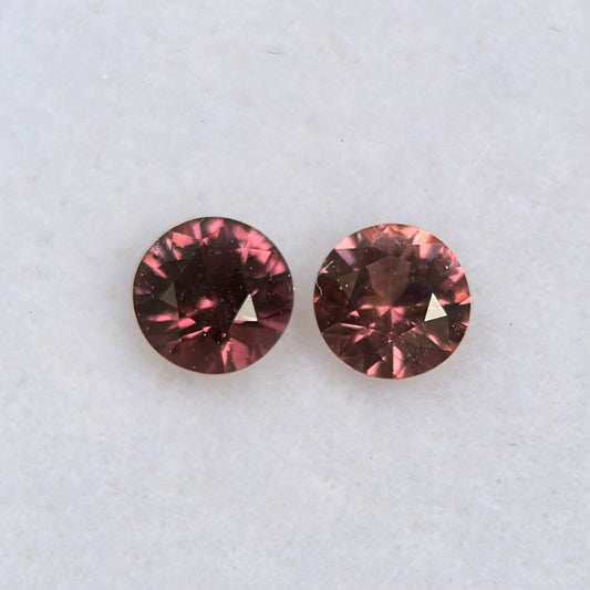 0,52 ct/ 2Pcs Natural Brownish Pink Spinel Vietnam. Round Shape.