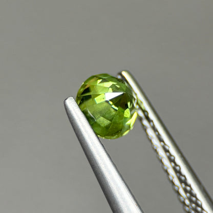 0,81ct Natural Green Sapphire Vietnam. Round Shape. No Treatment Sapphire Phan Thiet.