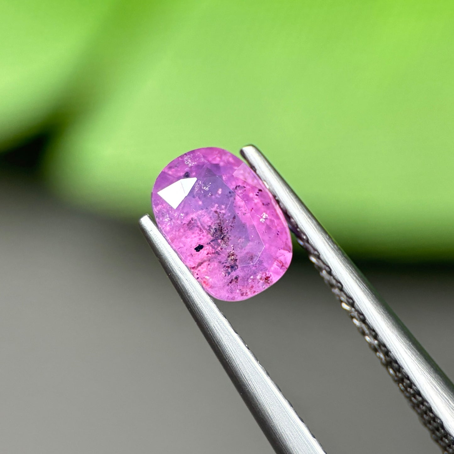 1,05ct Natural Pink Milky Sapphire Vietnam. Cushion Shape. No Treatment Milky Sapphire Luc Yen.