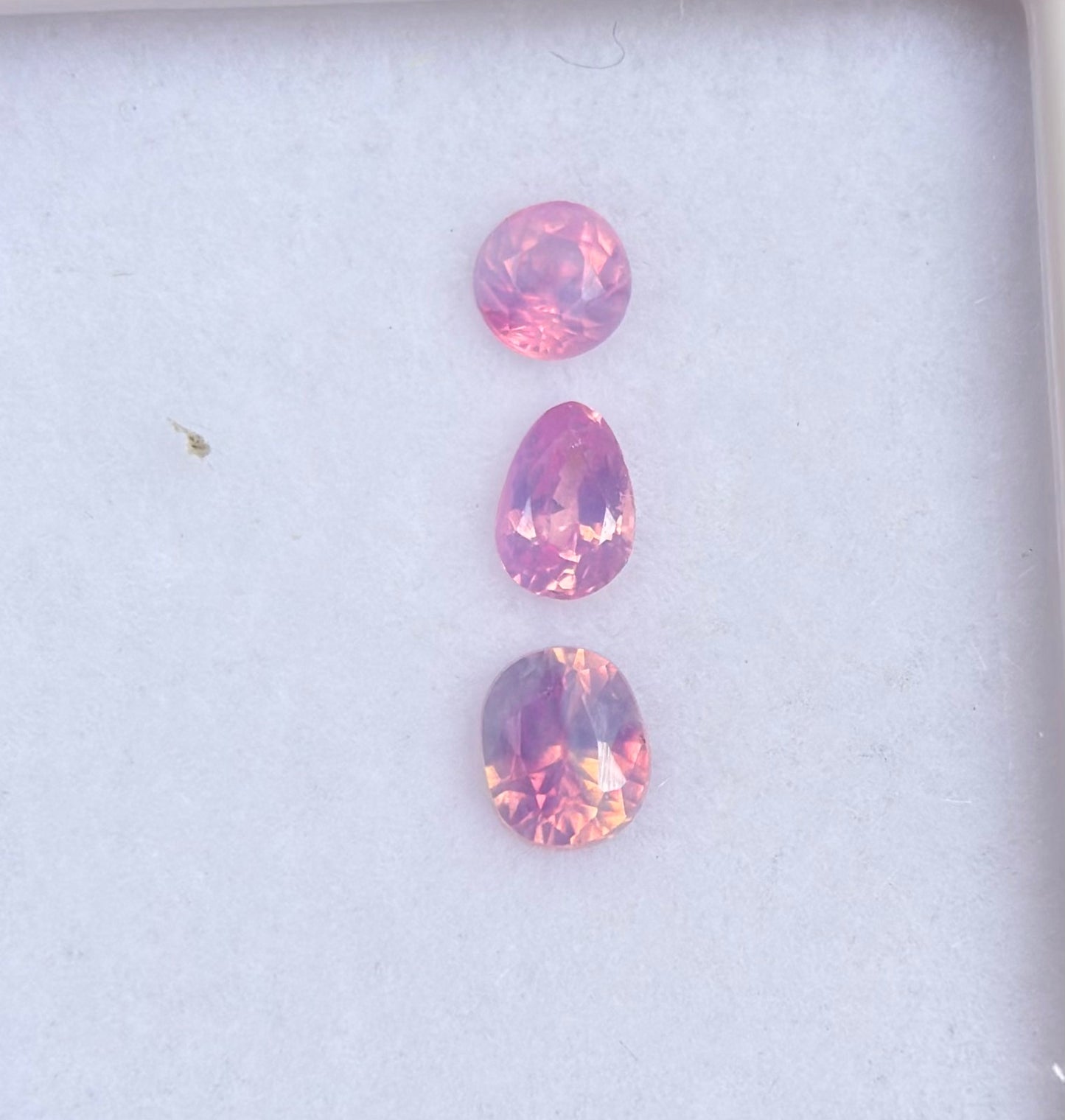 0.64ct/3Pcs Natural Pink Milky Sapphire Vietnam.