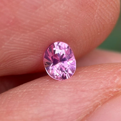 0.28ct Natural Prurple Sapphire Vietnam. Oval Shape. No Treatment.