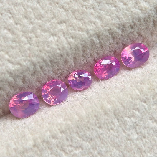 0.78 ct / 5Pcs Natural Pink  Milky Sapphire Viet Nam. Cushion Shape. No treatment.