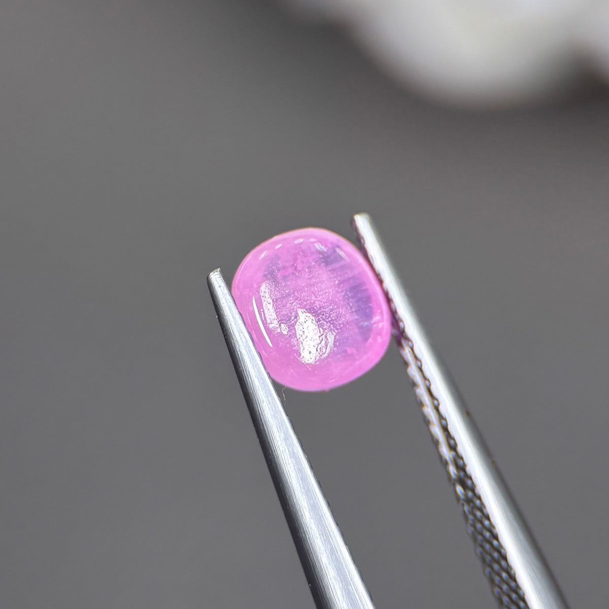 1,84ct Natural Pink Cacbochon Sapphire Viet Nam. No Treatment Sapphire Luc Yen.