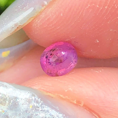 0,36ct Natural Purplish Pink Milky Sapphire Vietnam. Cushion Shape. No Treatment Milky Sapphire Luc Yen.