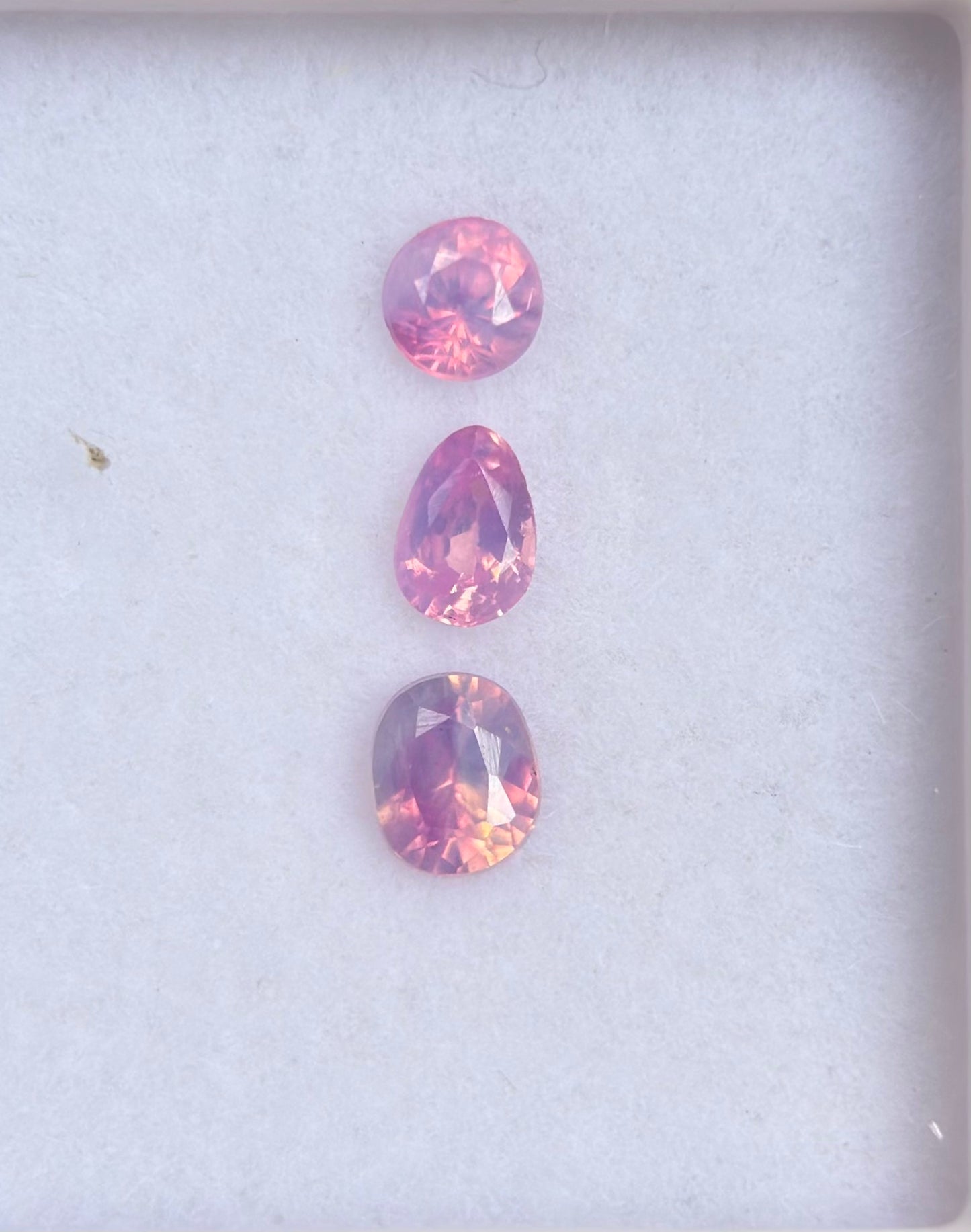 0.64ct/3Pcs Natural Pink Milky Sapphire Vietnam.
