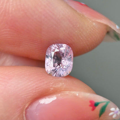 0.60ct Natural Light Purplish Pink Spinel Vietnam