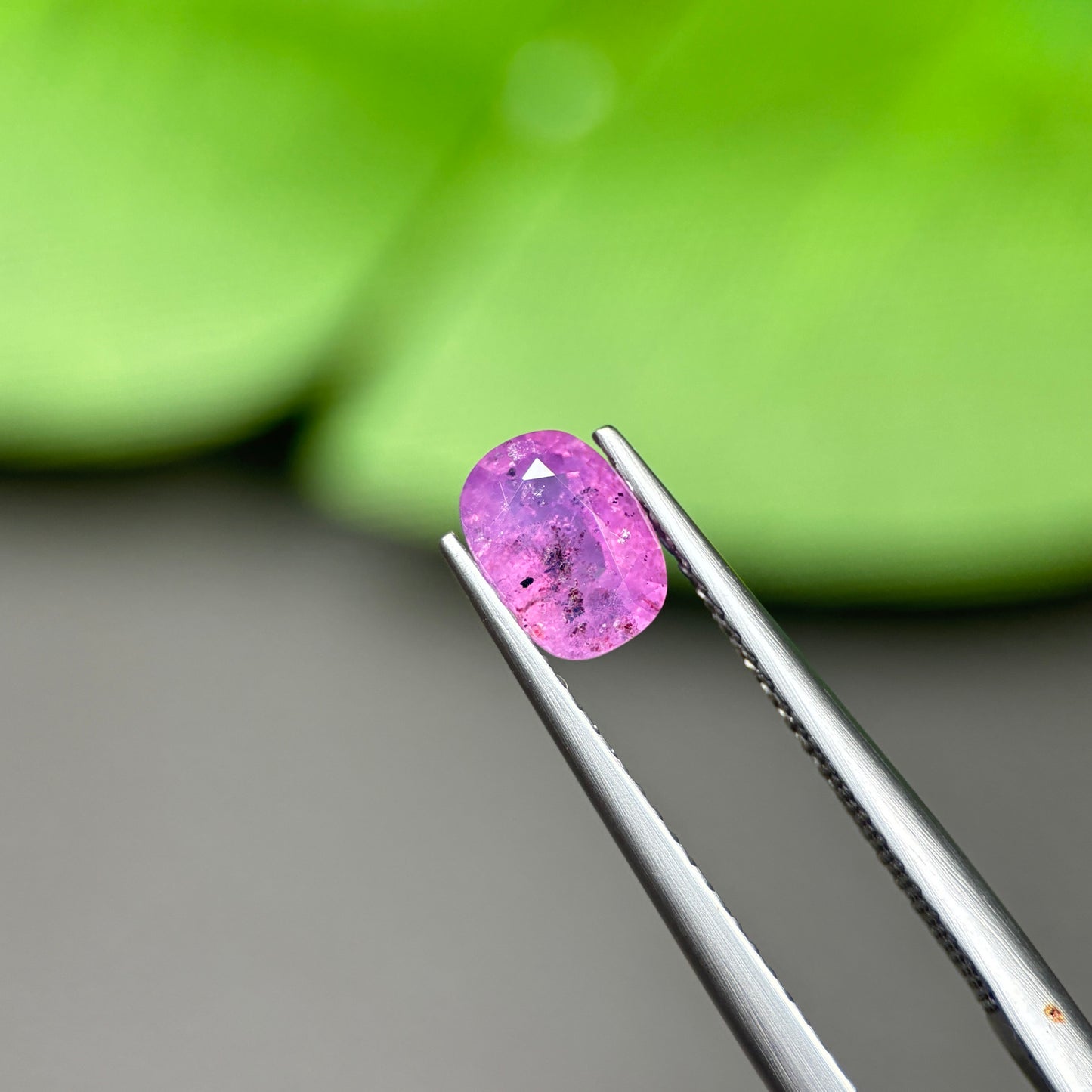 1,05ct Natural Pink Milky Sapphire Vietnam. Cushion Shape. No Treatment Milky Sapphire Luc Yen.