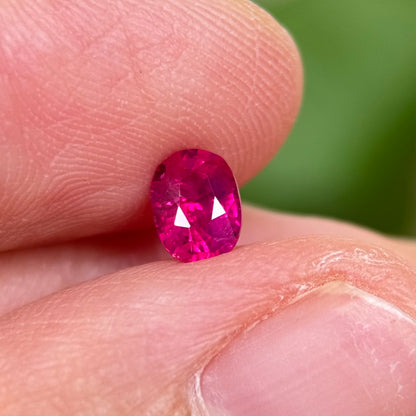 0.60 ct Natural Ruby Viet Nam. Oval Shape. No treatment.