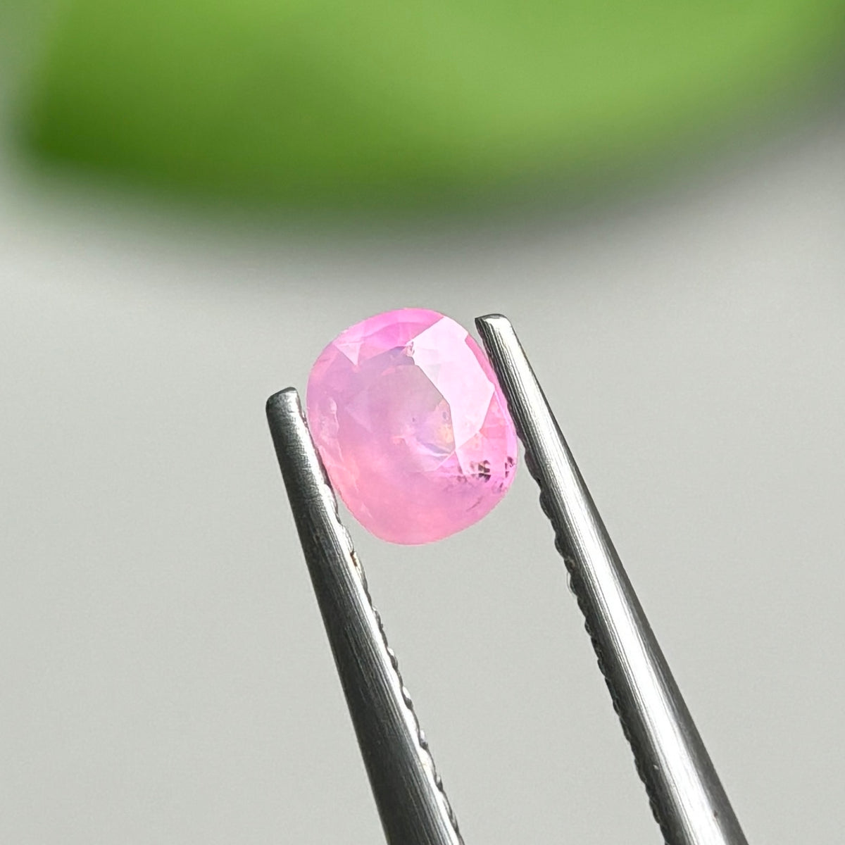 0,39ct Natural Pink Milky Sapphire Vietnam. Cushion Shape. No Treatment Milky Sapphire Luc Yen.