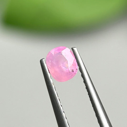 0,39ct Natural Pink Milky Sapphire Vietnam. Cushion Shape. No Treatment Milky Sapphire Luc Yen.