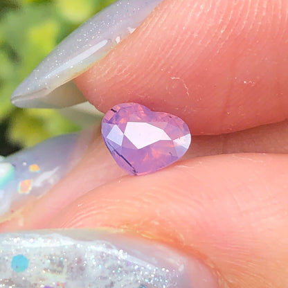 0,74ct Natural Pinkish Purple Milky Sapphire Vietnam. Heart Shape. No Treatment Milky Sapphire Luc Yen.