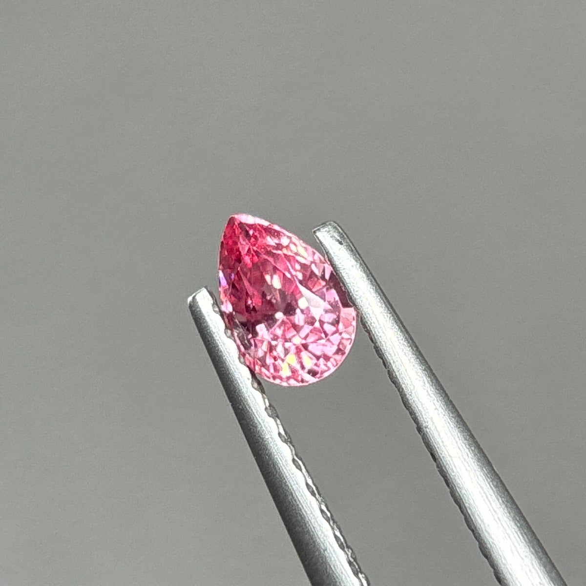 0,45ct Natural Pink Spinel Viet Nam. Pear Shape. No Treatment Spinel Luc Yen.