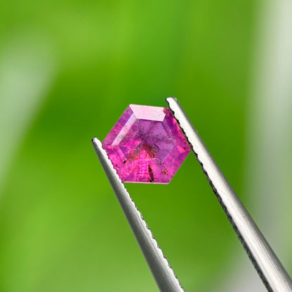 1,16ct Natural Pink Milky Sapphire Vietnam. Freeform. No Treatment Milky Sapphire Luc Yen.