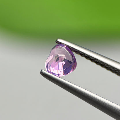 0.62ct Natural Pinkish Purple Sapphire Vietnam. Heart Shape. No treatment.