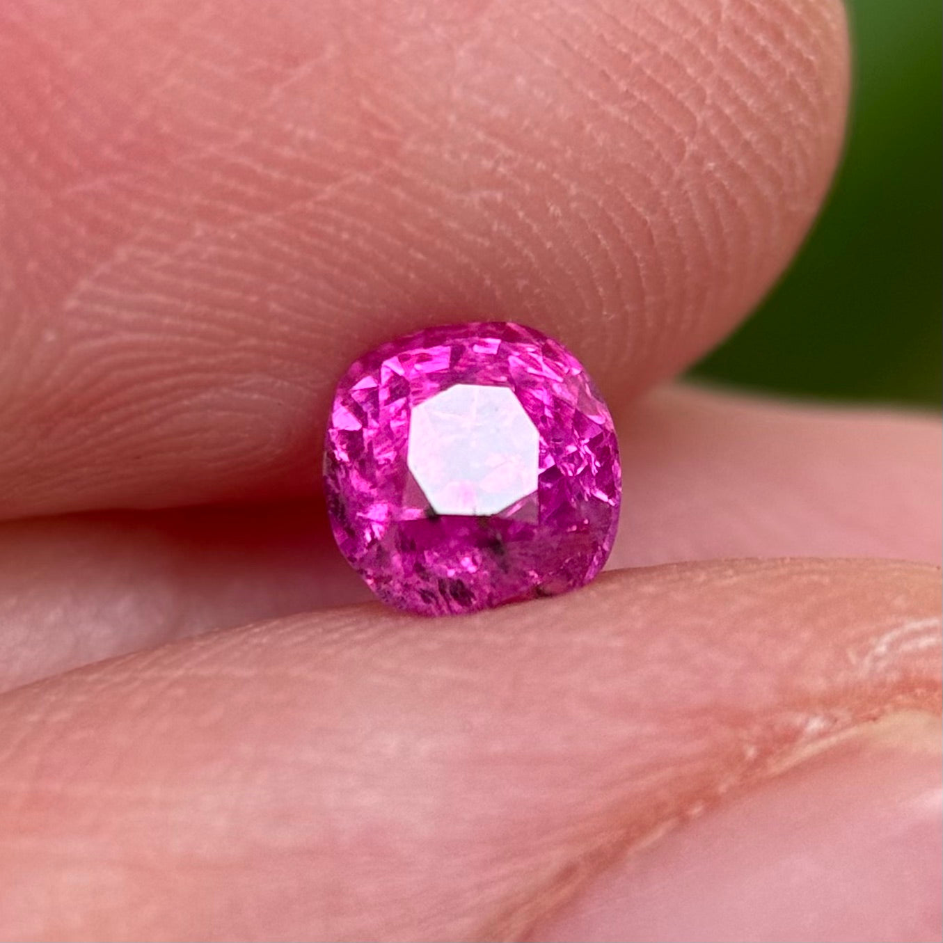 0.80 ct Natural Pink Sapphire Viet Nam. Cushion Shape. No treatment.