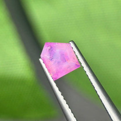 1,02 Natural Pink Milky Sapphire Vietnam. Freeform. No Treatment Milky Sapphire Luc Yen.