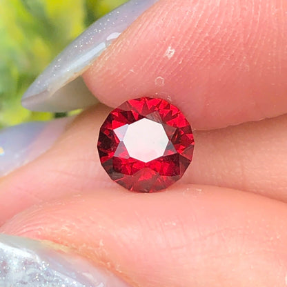 1,58ct Natural Red Garnet Vietnam. Round Shape. No Treatment Garnet Luc Yen.