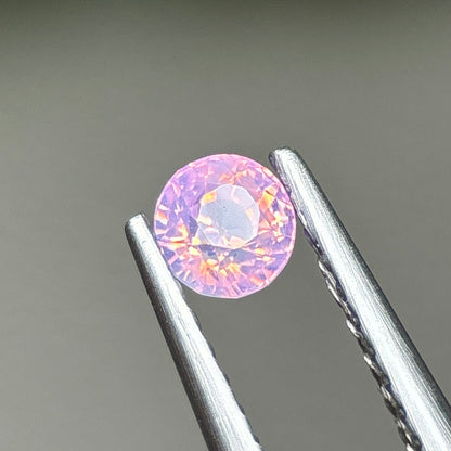 0,36ct Natural Pink Milky Sapphire Vietnam. Round Shape. No Treatment Milky Sapphire Luc Yen.
