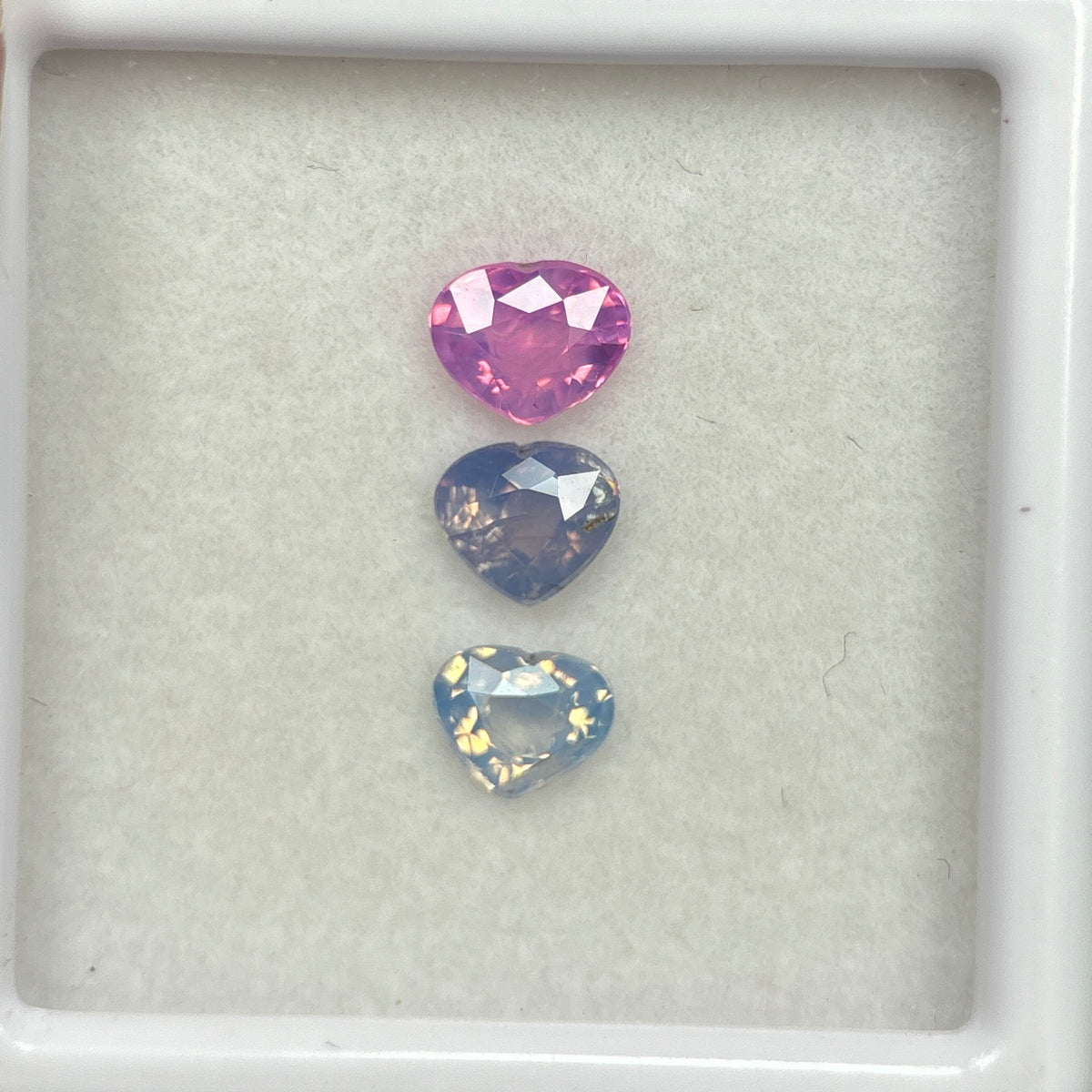 1,14ct/ 3Pcs Natural Milky Sapphire Viet Nam. Heart Shape. No Treatment Milky Sapphire Luc Yen.