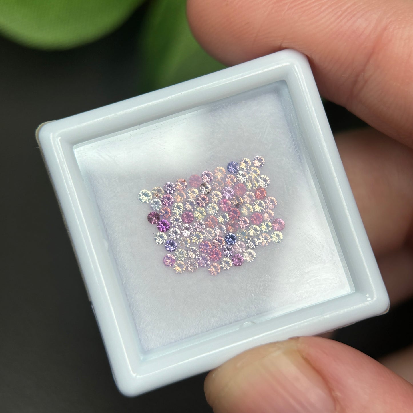 1,0ct/ 80Pcs Natural Sapphire Vietnam, Round Shape, C1 Quality, No Treatment Sapphire Luc Yen.