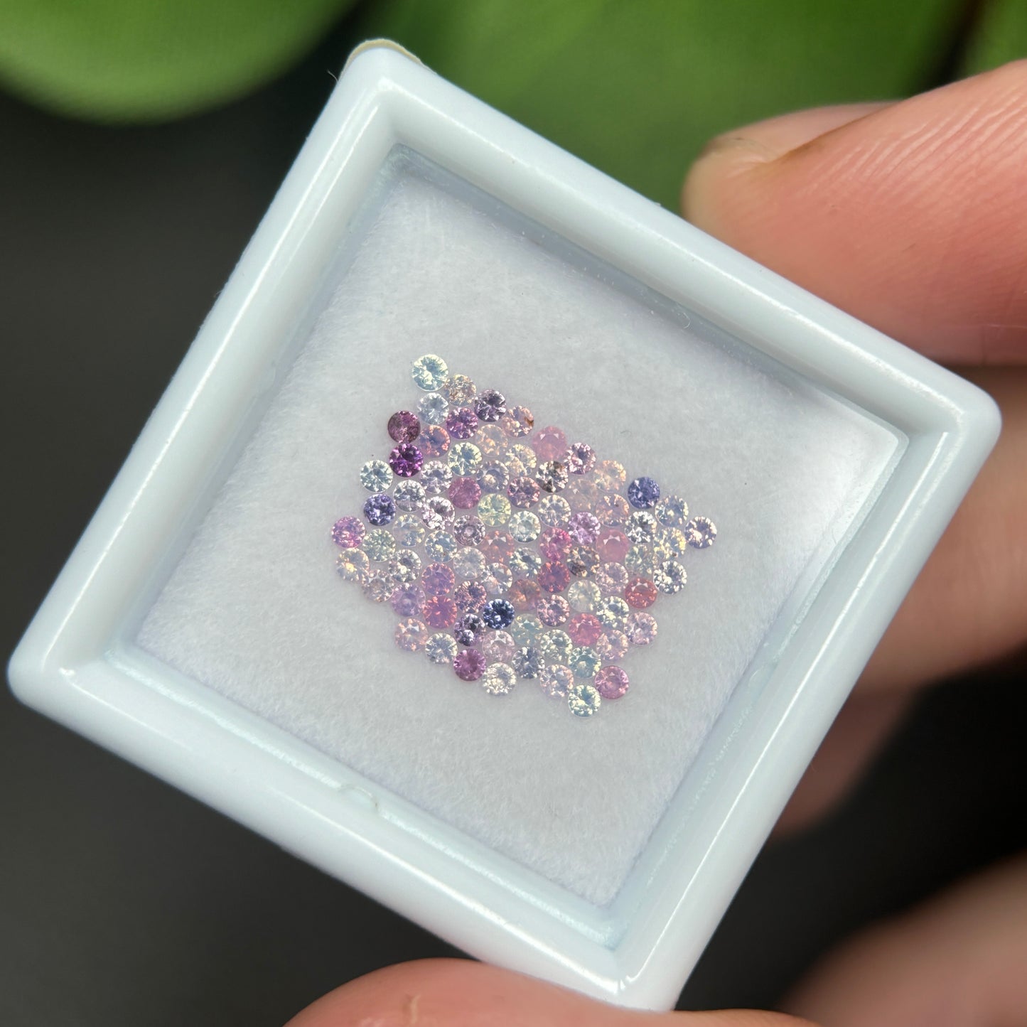 1,0ct/ 80Pcs Natural Sapphire Vietnam, Round Shape, C1 Quality, No Treatment Sapphire Luc Yen.
