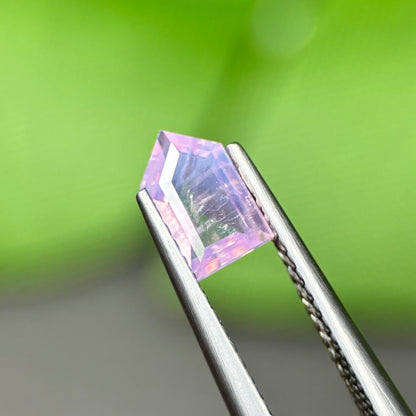 0,81ct Natural Pink Milky Sapphire Vietnam. Freeform. No Treatment Milky Sapphire Luc Yen.