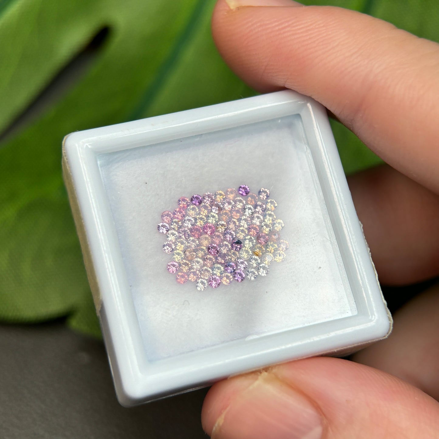 1,0ct/78Pcs Natural Sapphire Vietnam, Round Shape, C1 Quality, No Treatment Sapphire Luc Yen.